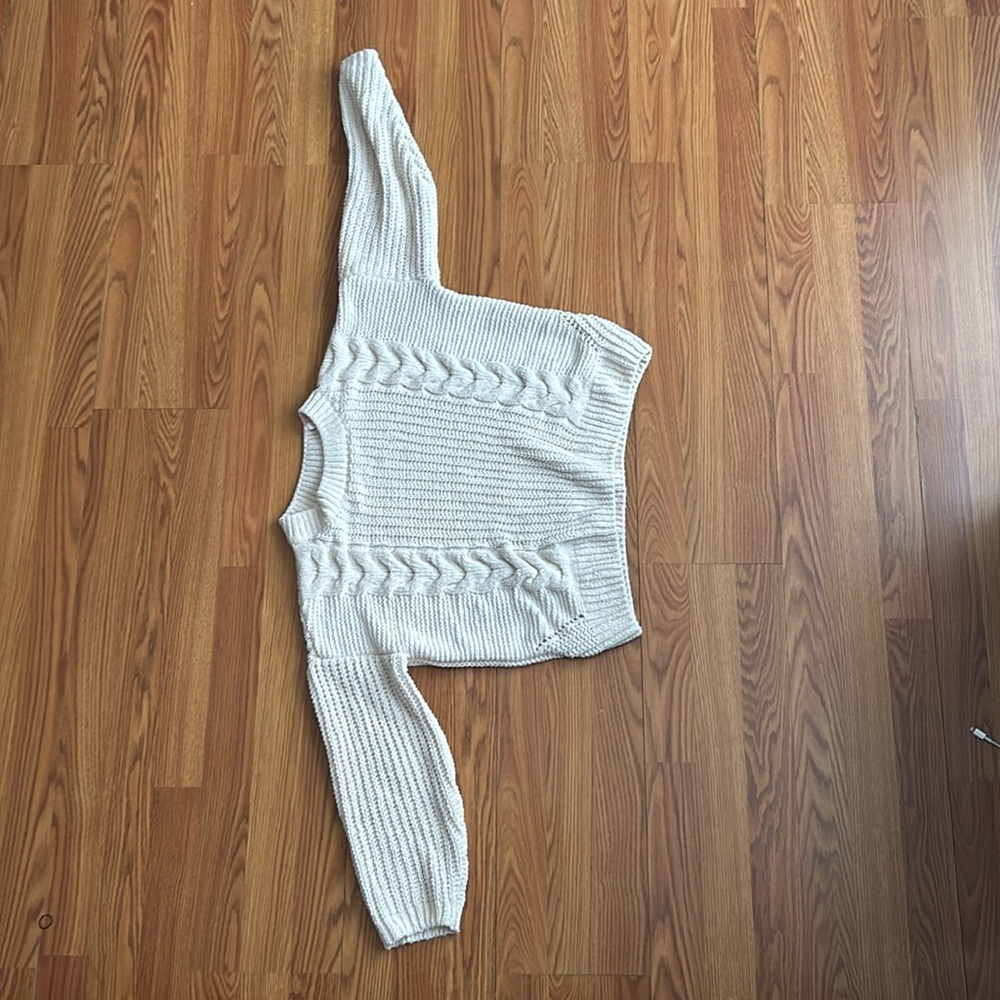 Plain white/cream sweater - Picture 1 of 2